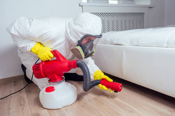 Best Pest Removal Services  in Lansing, KS